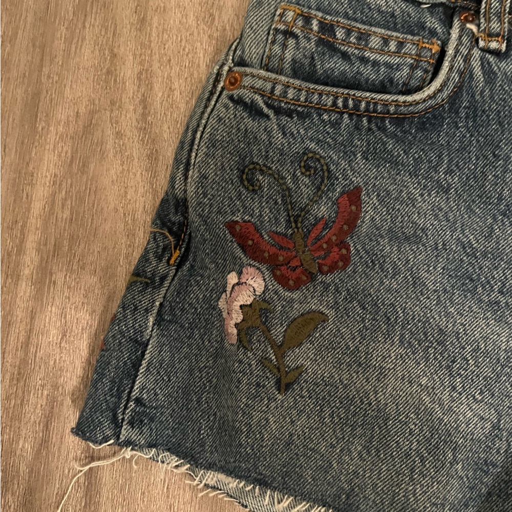 Reformation Cynthia High-Rise Embroidered Shorts size 23 - Picture 7 of 11